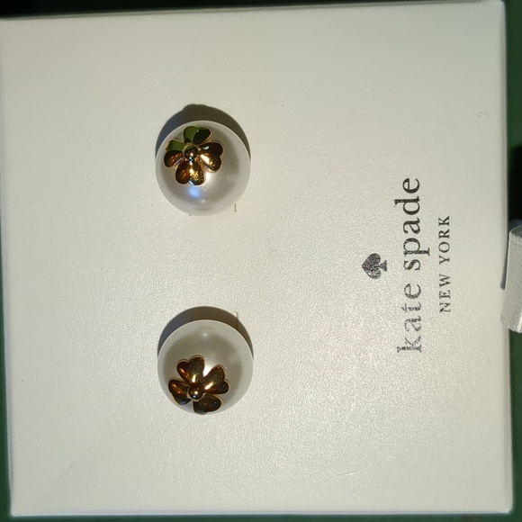 NIB KATE SPADE PEARLS ON PEARLS STUD EARRINGS - Picture 11 of 13